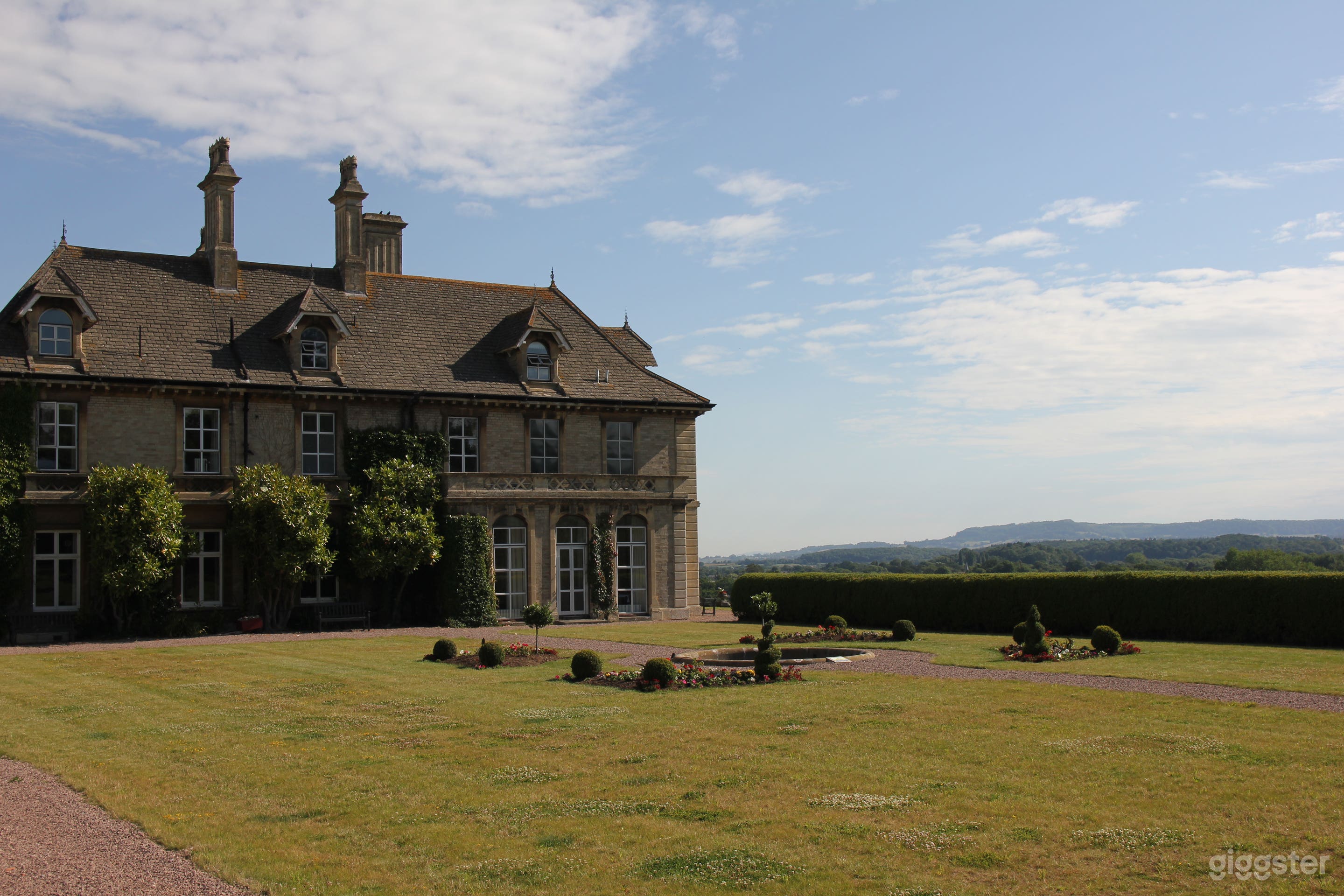 Victorian Country House Photo 2