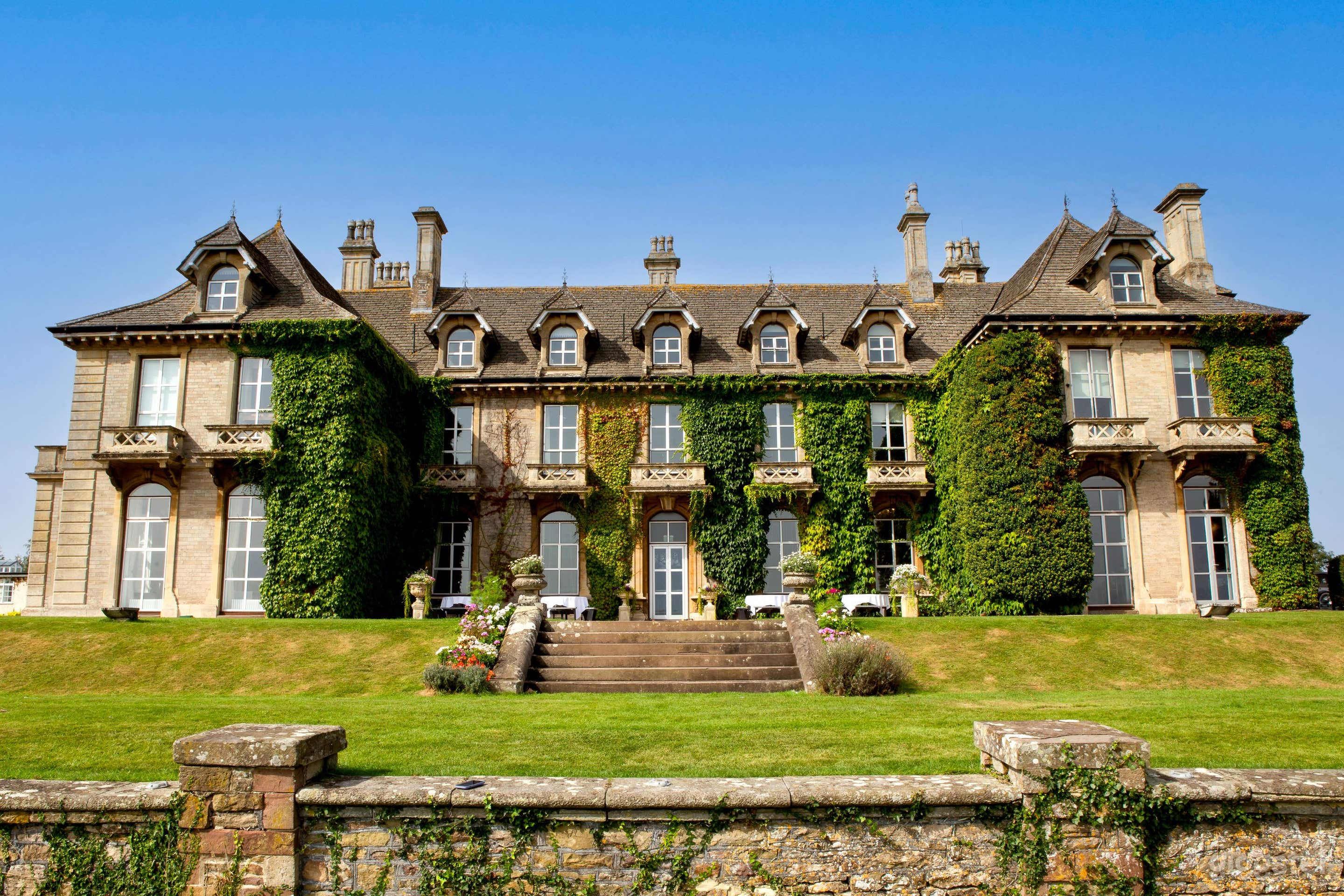 Victorian Country House Photo 3