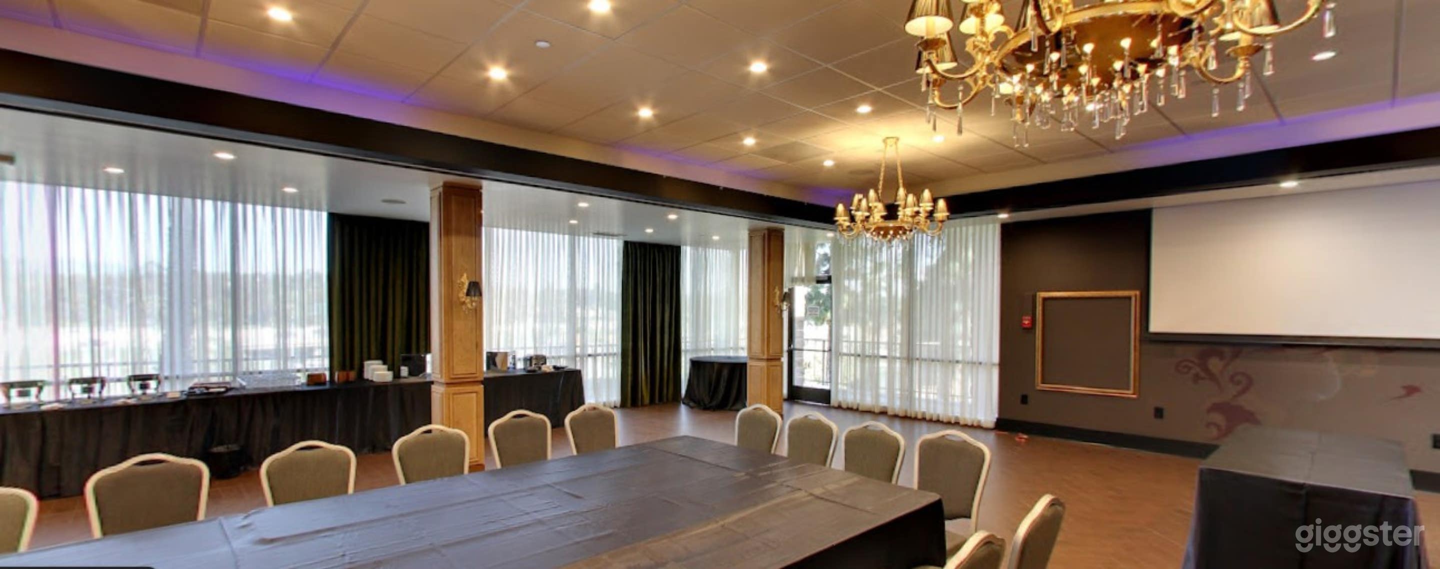 Garnet Gallery Photo 3