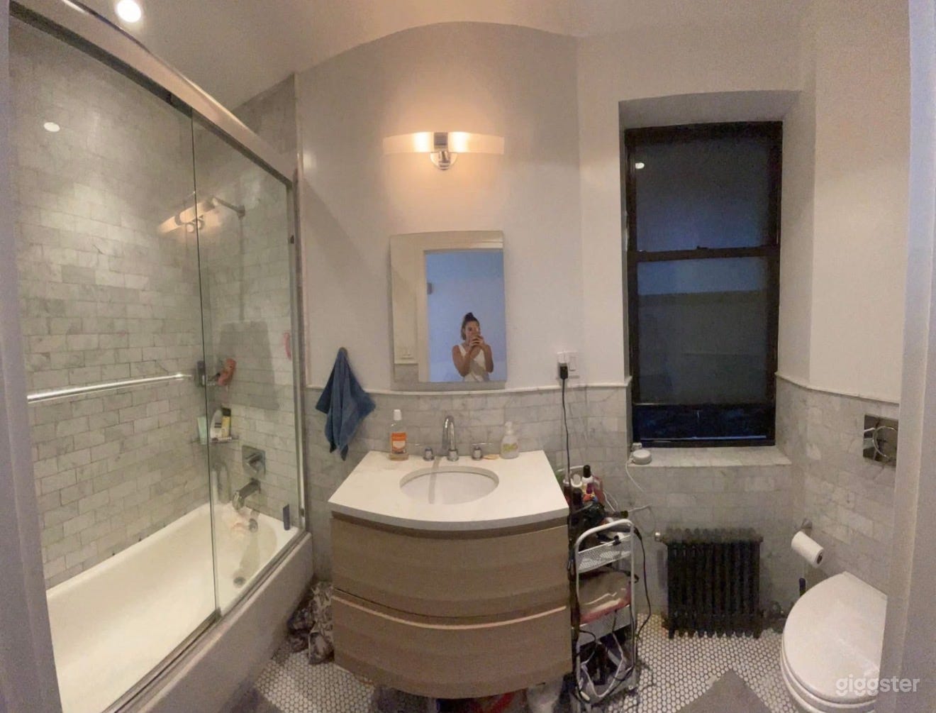 Downtown/LES/Chinatown/Dimes Square Apartment w/ Fire Escape Photo 4