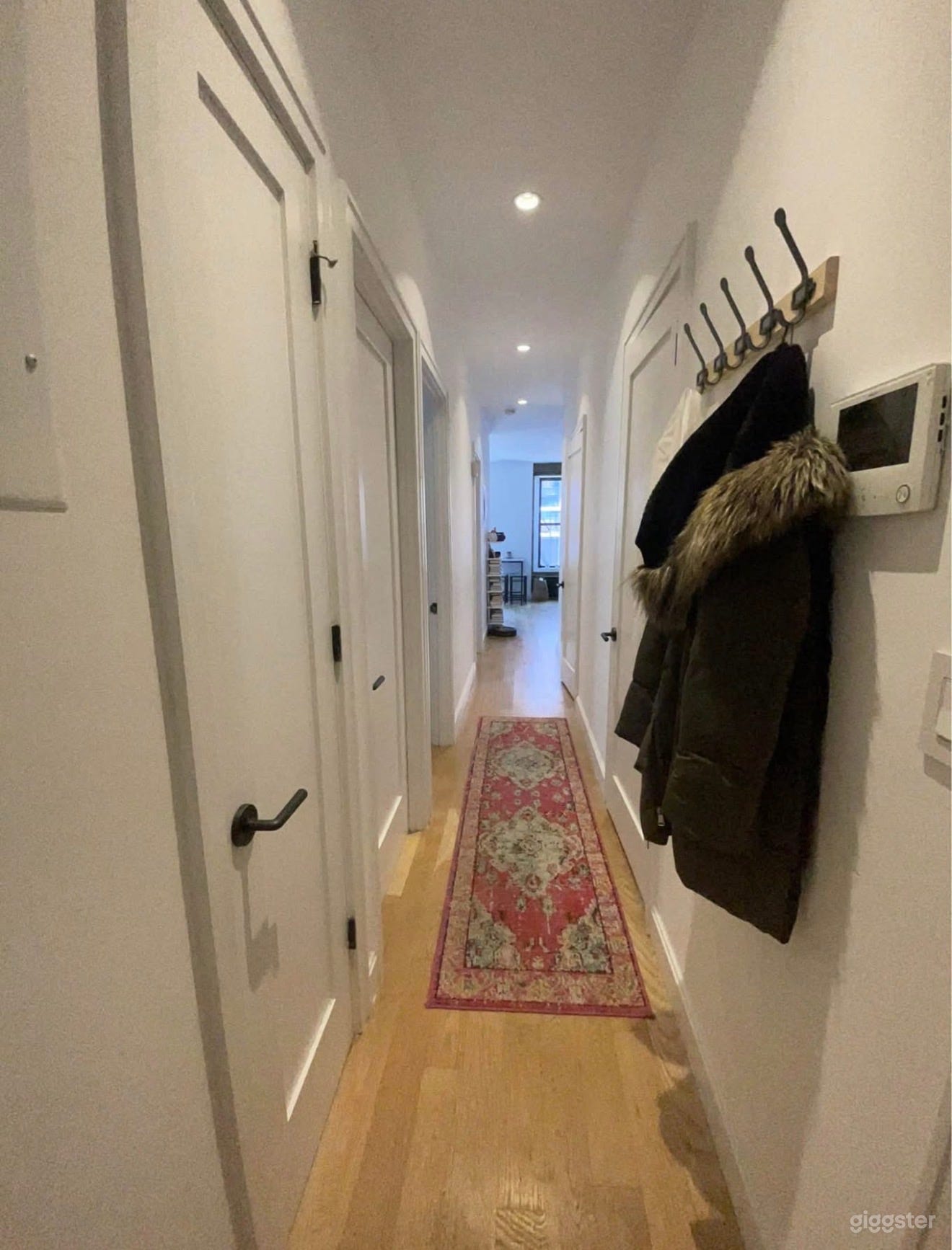 Downtown/LES/Chinatown/Dimes Square Apartment w/ Fire Escape Photo 3