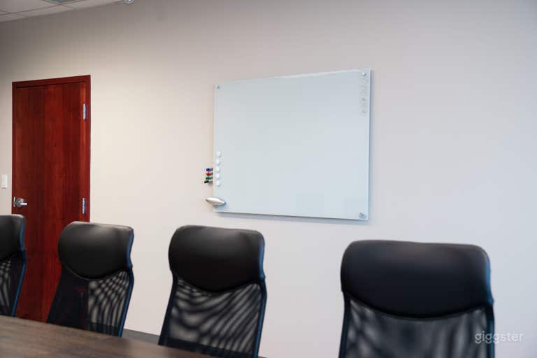   Luxurious Meeting Room 