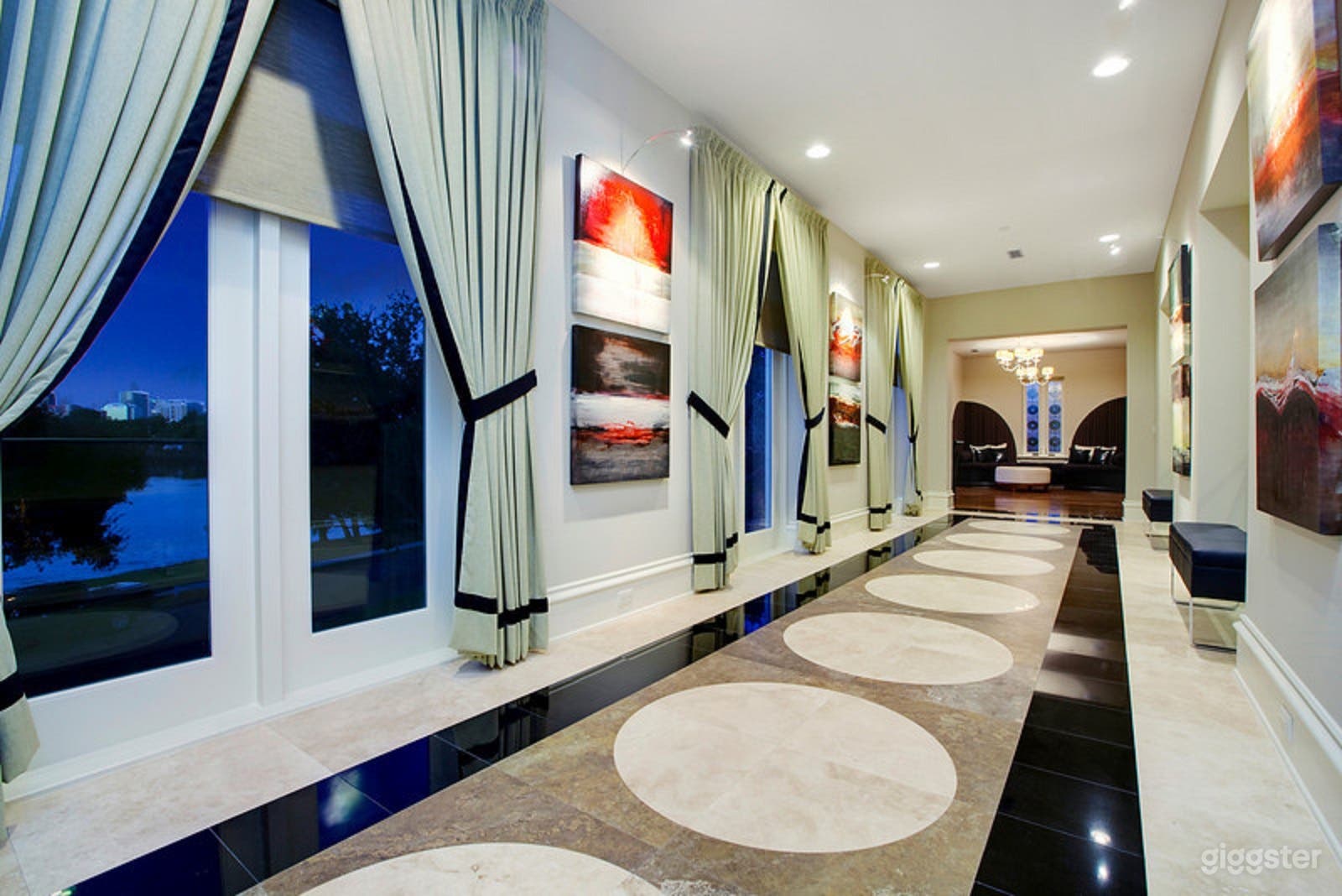 Other direction upstair art galary with City of Orlando views