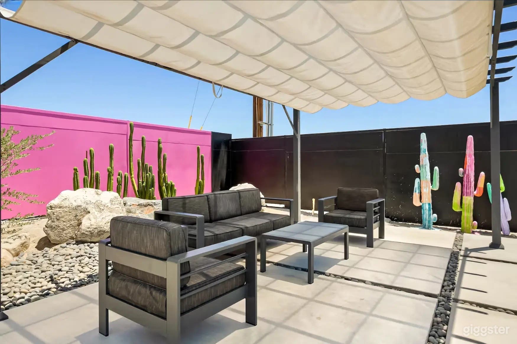 Creative Contemporary Outdoor Pool Photo 4