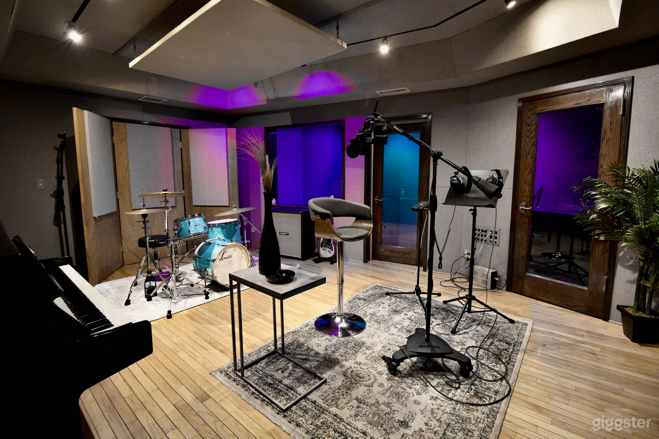 Recording Studio, Production Studio and Filming Photo 3