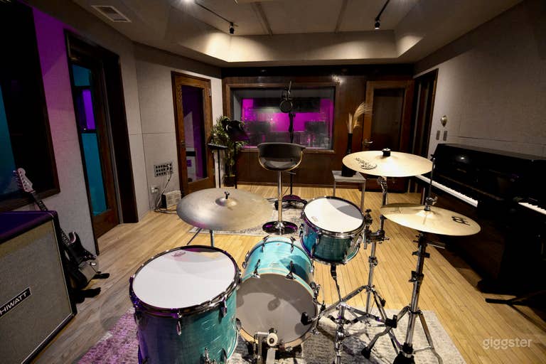  Recording Studio, Production Studio and Filming 