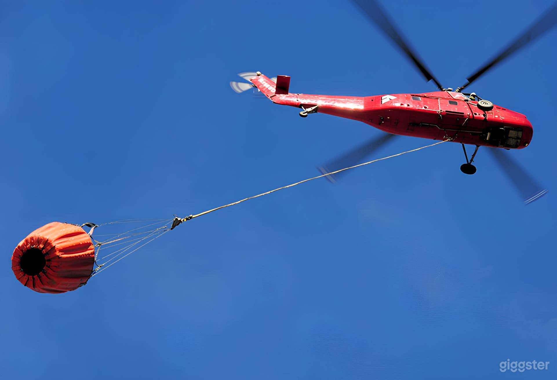 Sikorsky S58T (Red) Helicopter Photo 4