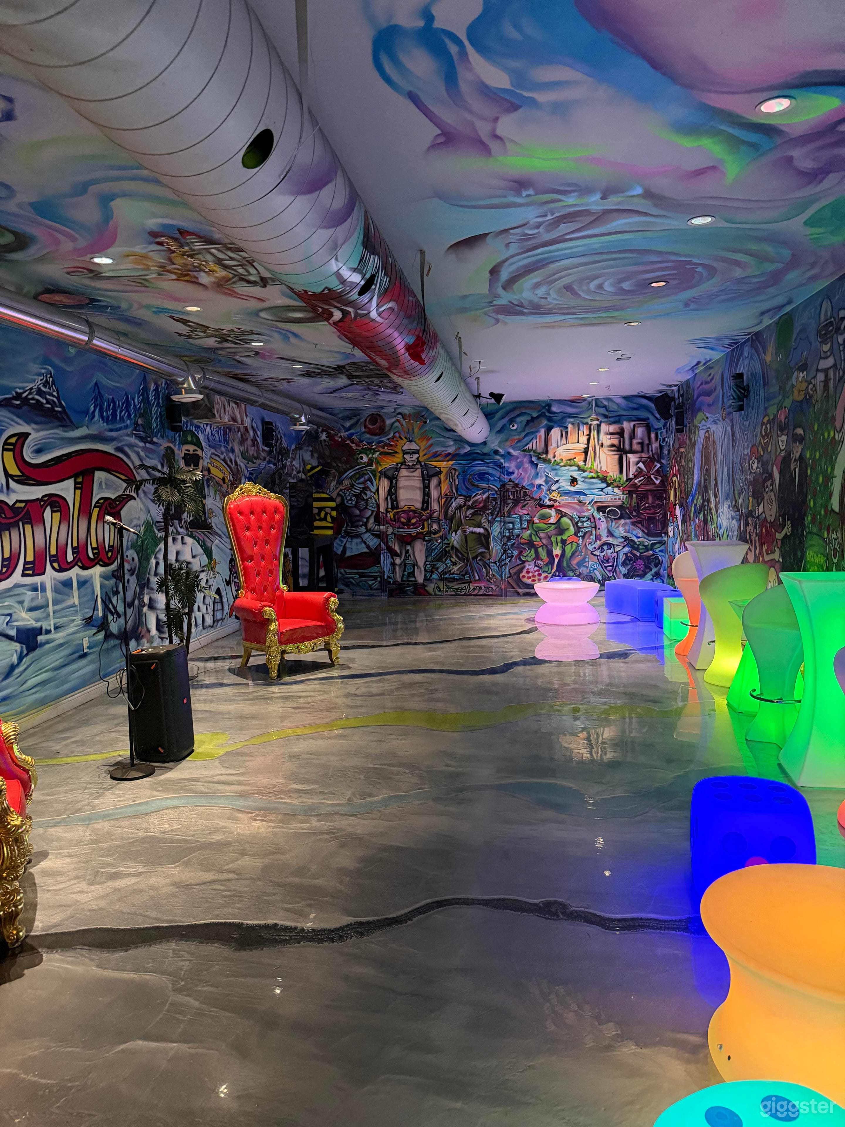 Large Multi Use Event Space East York *420 Friendly* Photo 4