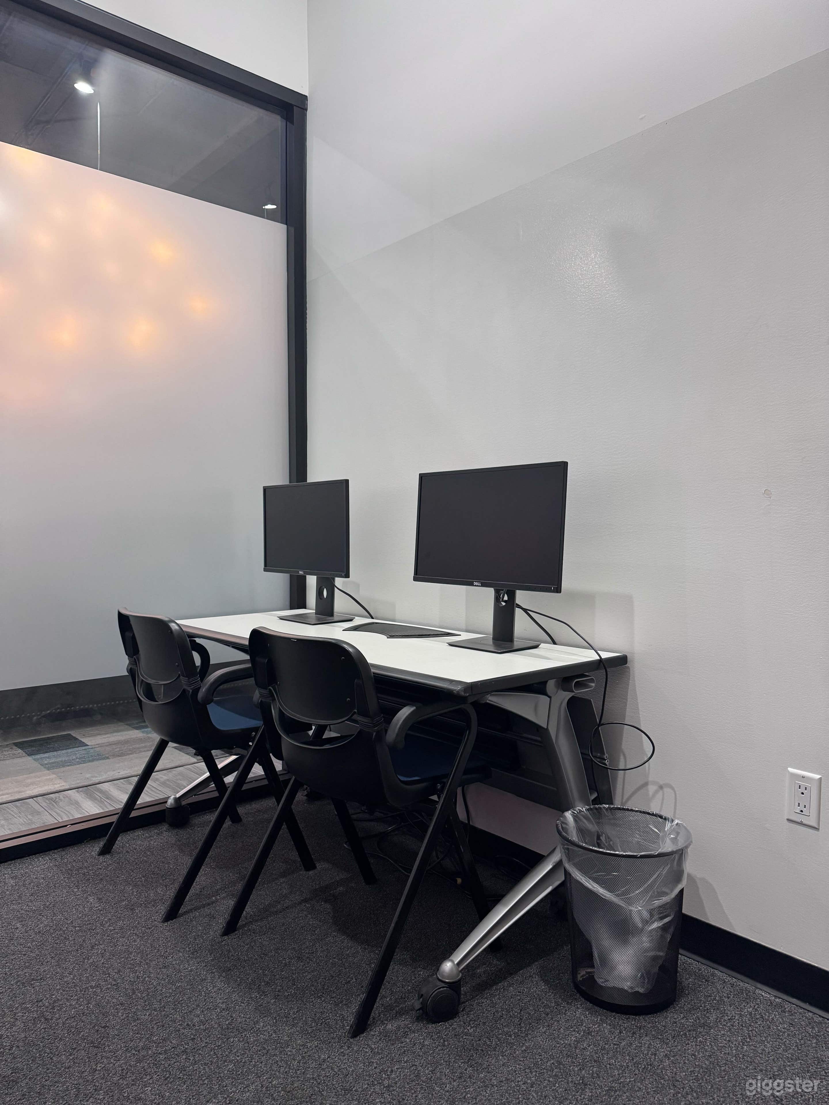 Mini Meeting Room 108 Photo 4