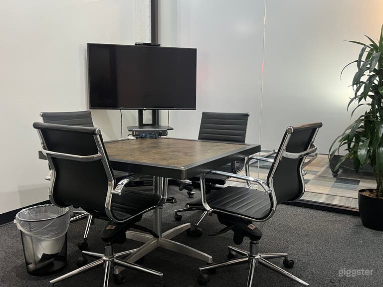  Mini Meeting Room 108 