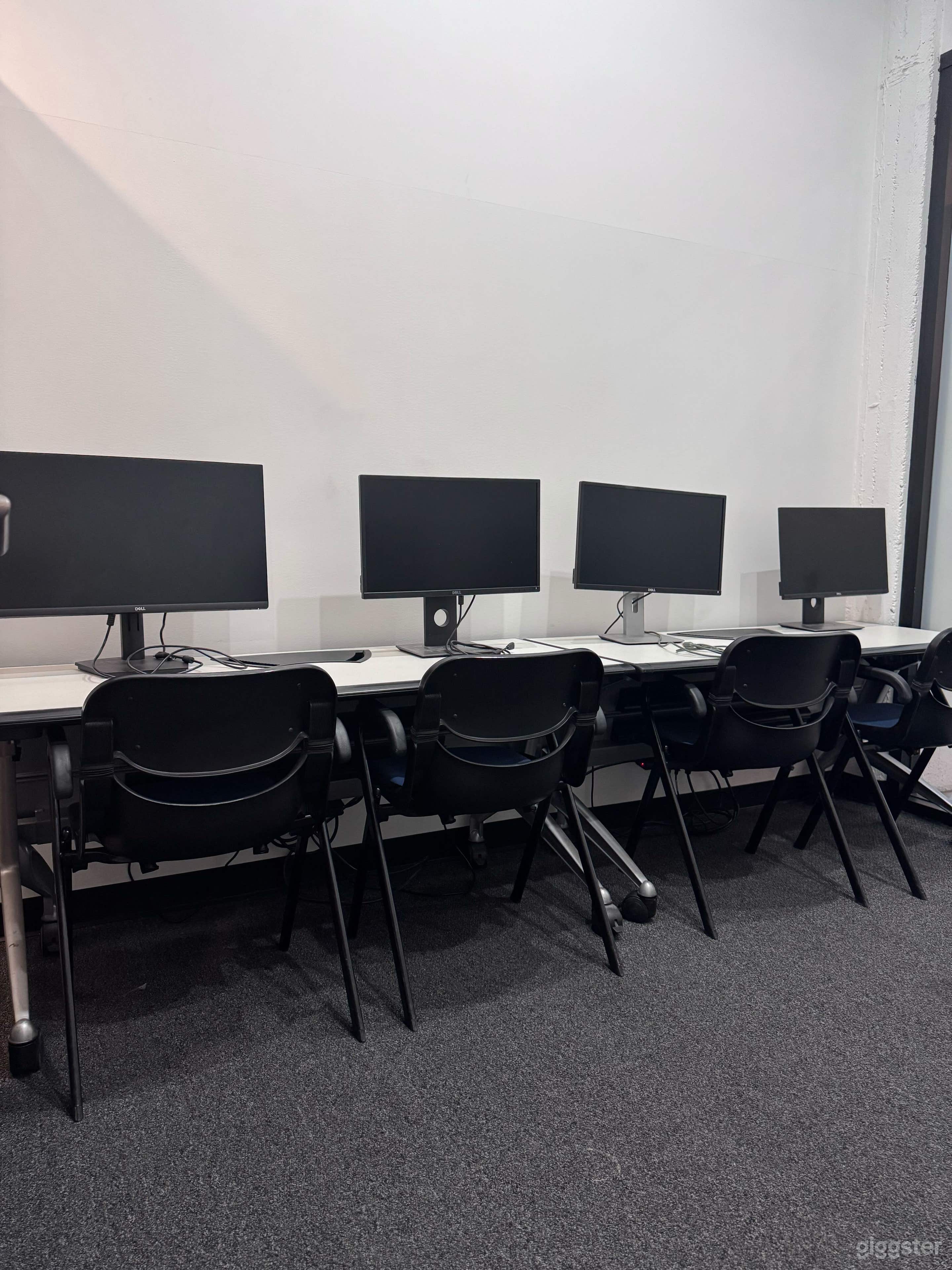 Mini Meeting Room 108 Photo 3