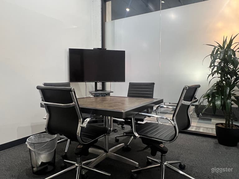  Mini Meeting Room 108 