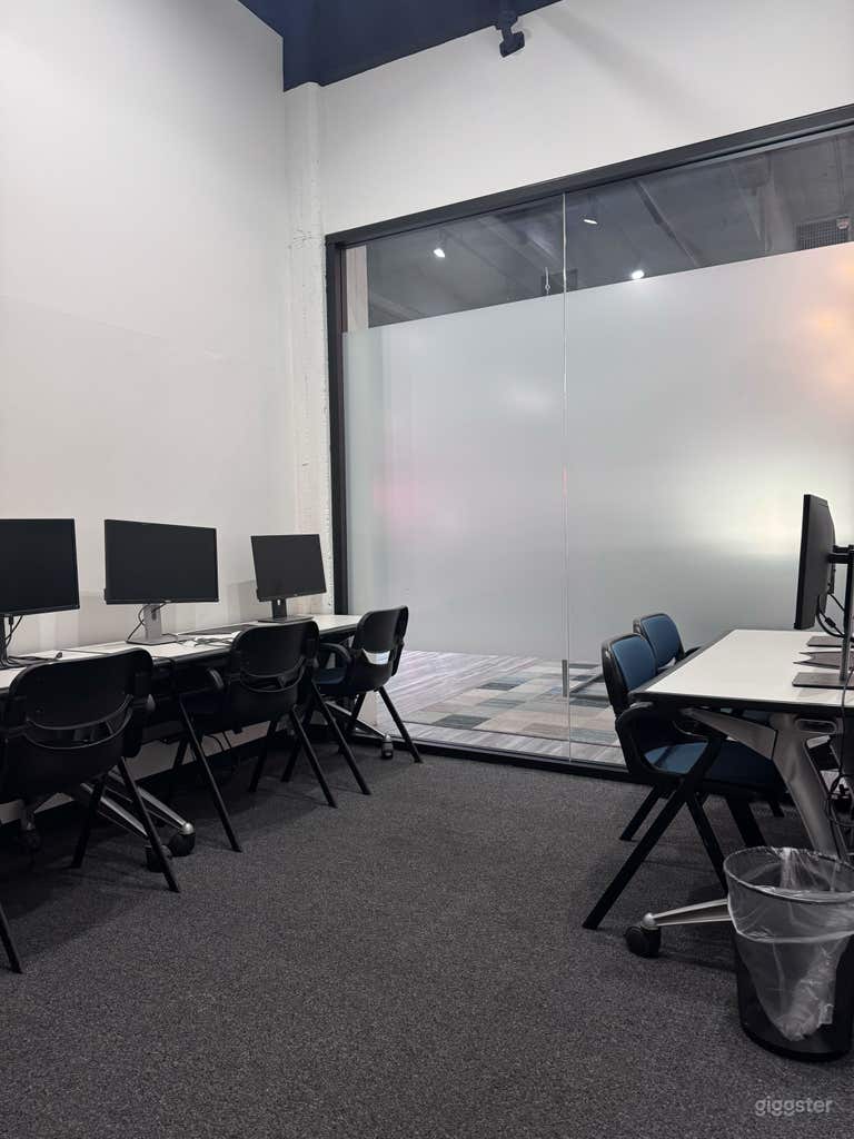  Mini Meeting Room 108 