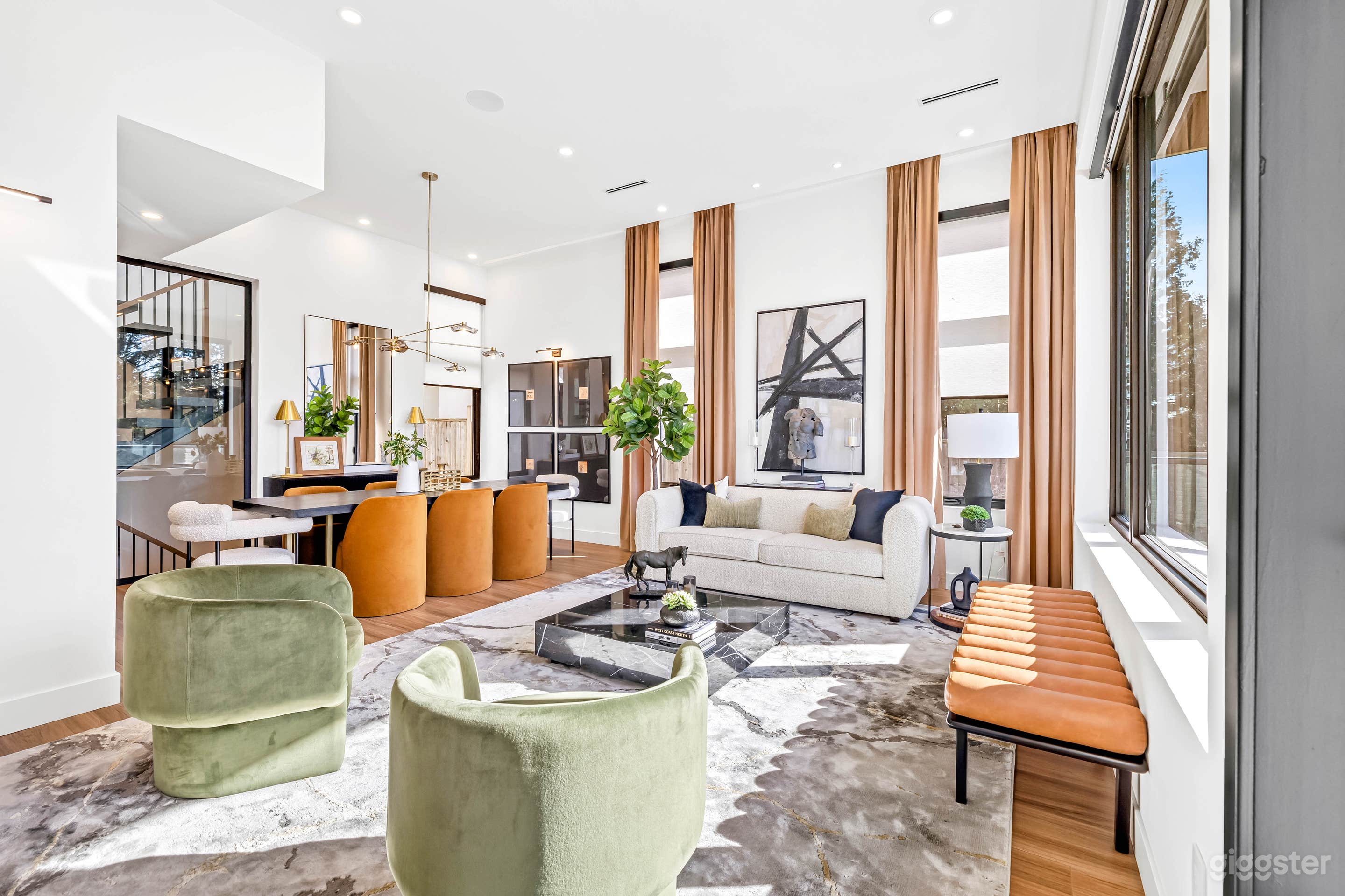 Stunning Designer Home with Soaring Ceilings Photo 1