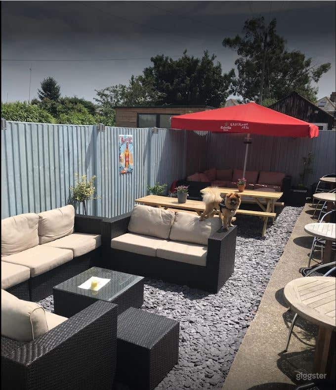 A Cozy Restaurant and Bar  Photo 2