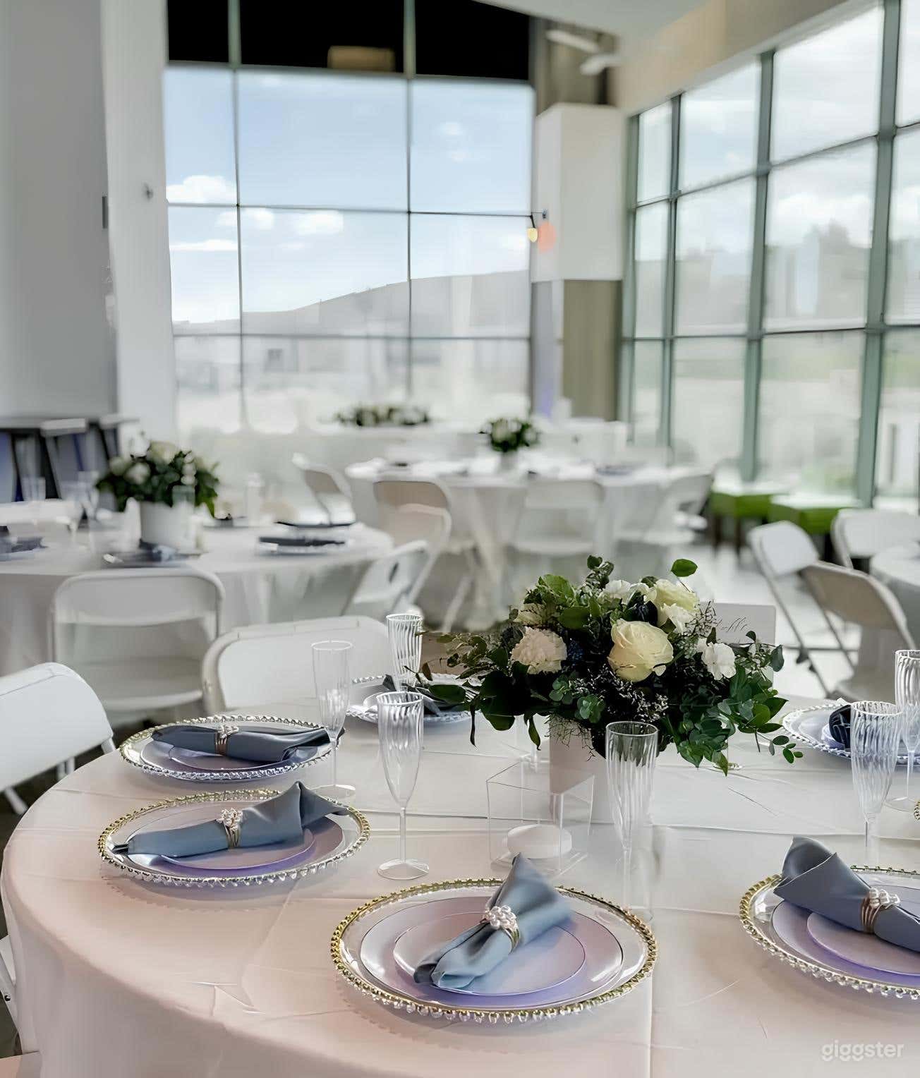 Large Windows and Natural Light with Views Photo 4