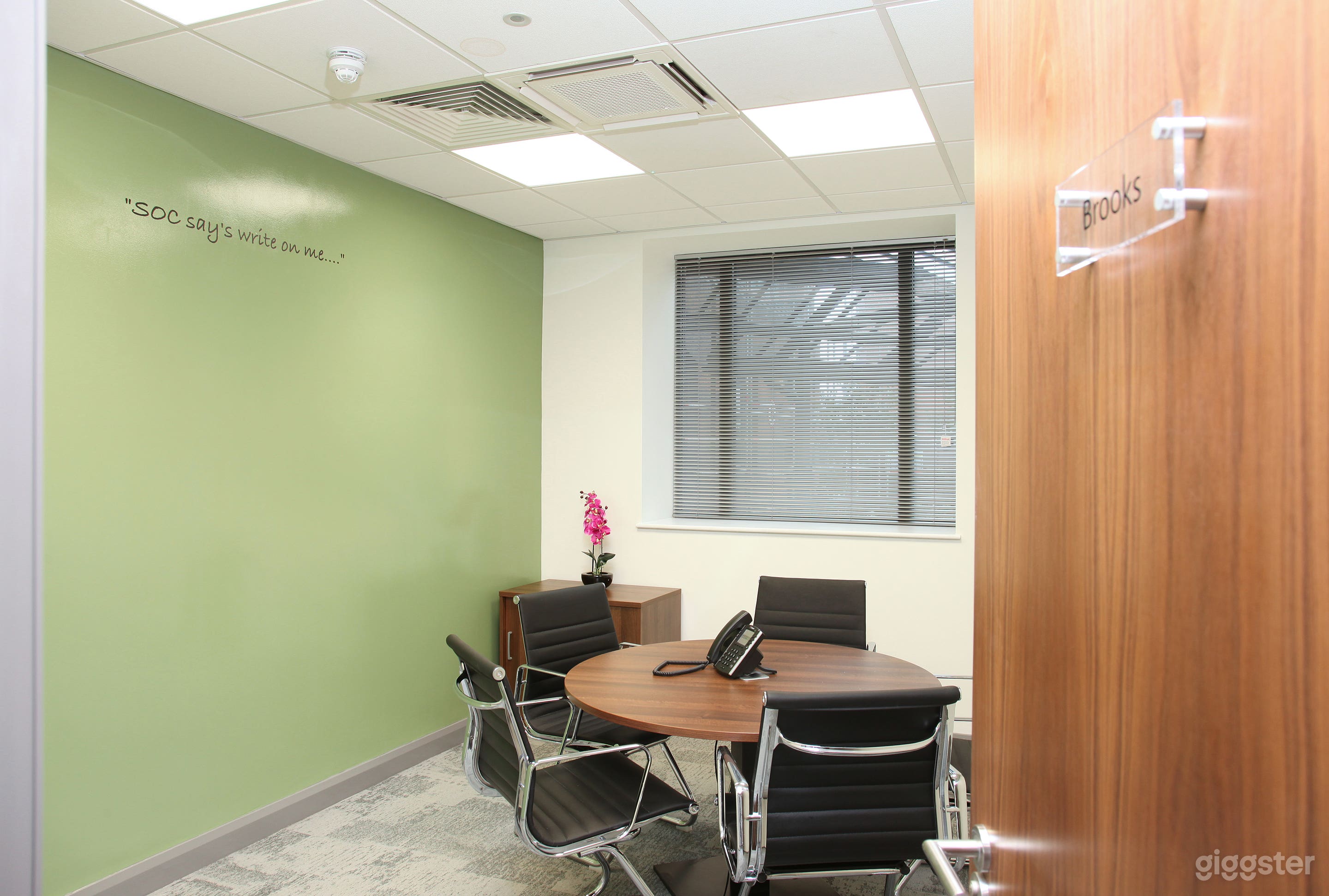 Spacious Brooks, Thomson, Lowry Meeting Rooms Photo 3