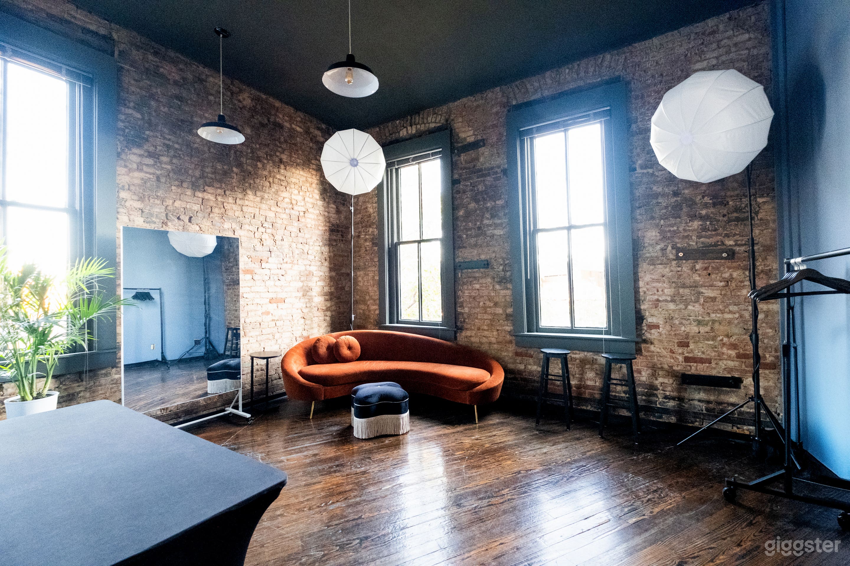 180º Cyclorama Wall in Central Dallas Photo 3