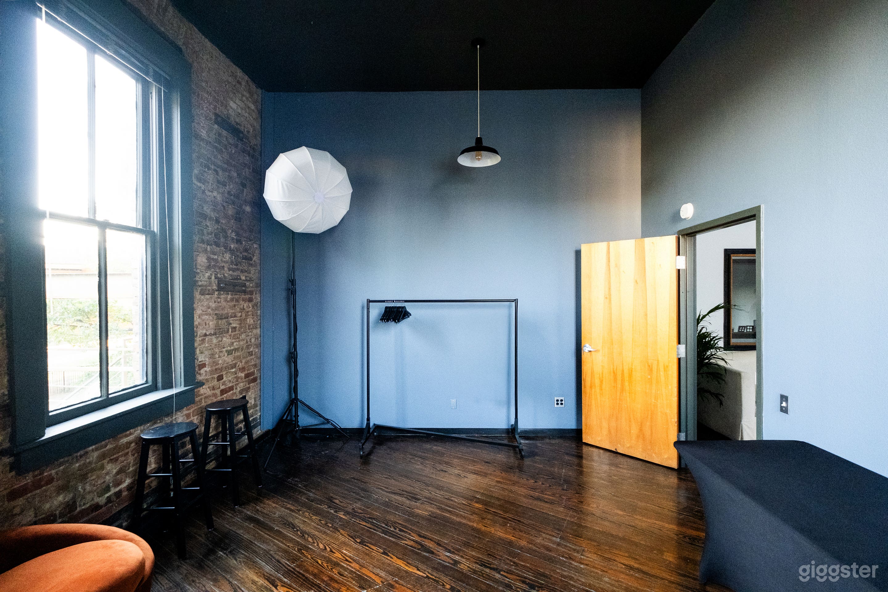 180º Cyclorama Wall in Central Dallas Photo 4