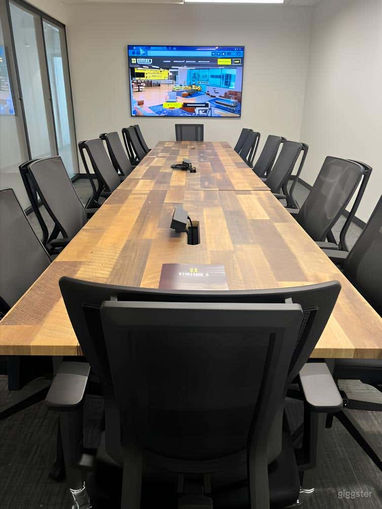 Private Meeting Room for 14 people Photo 3