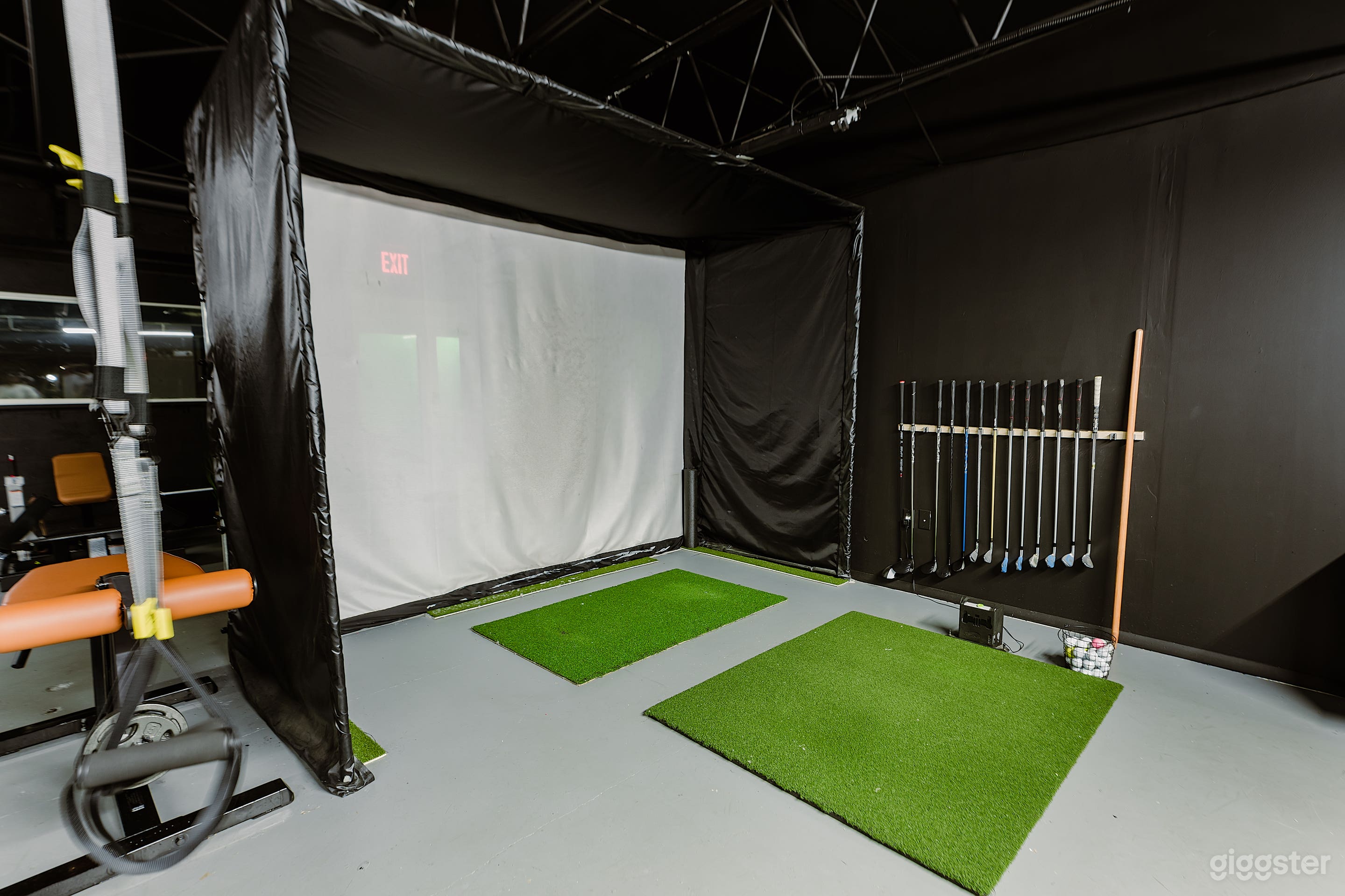 Private Gym for Content Shoot Photo 3