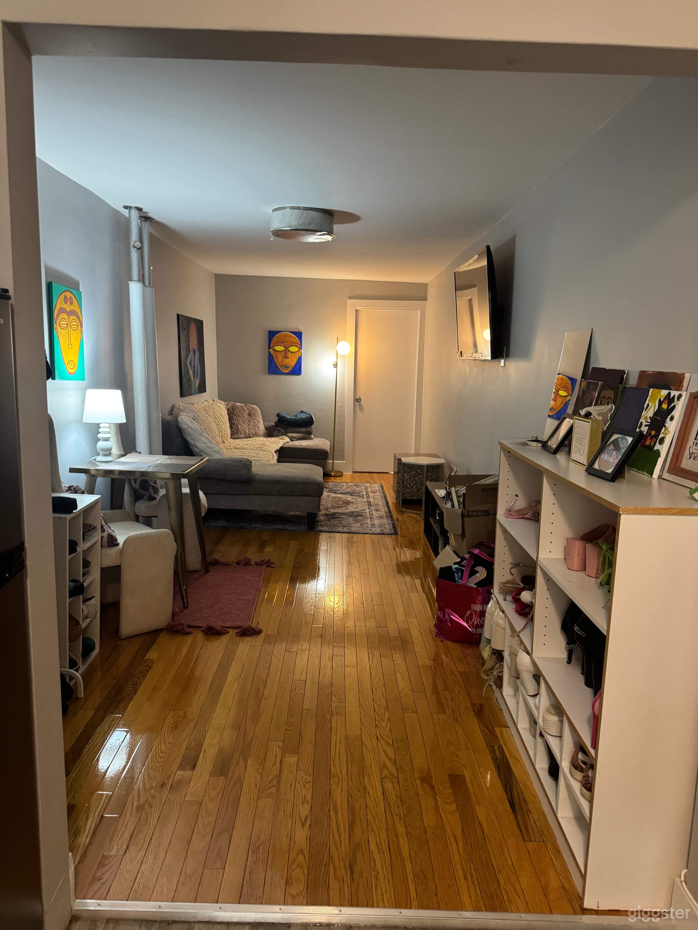 Quiet Top Floor East Harlem Apartment in Small Building Photo 2