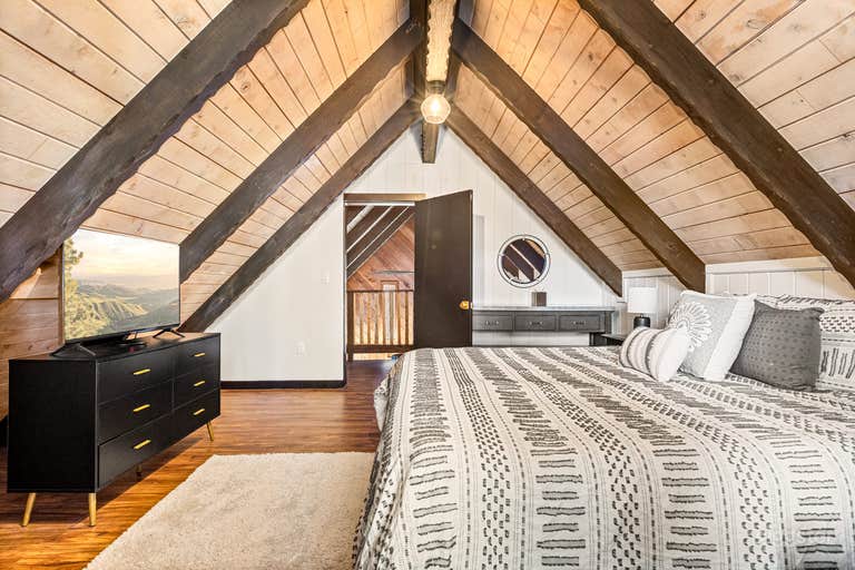  VERSATILE MOUNTAIN LODGE: PERFECT FOR EVENTS 