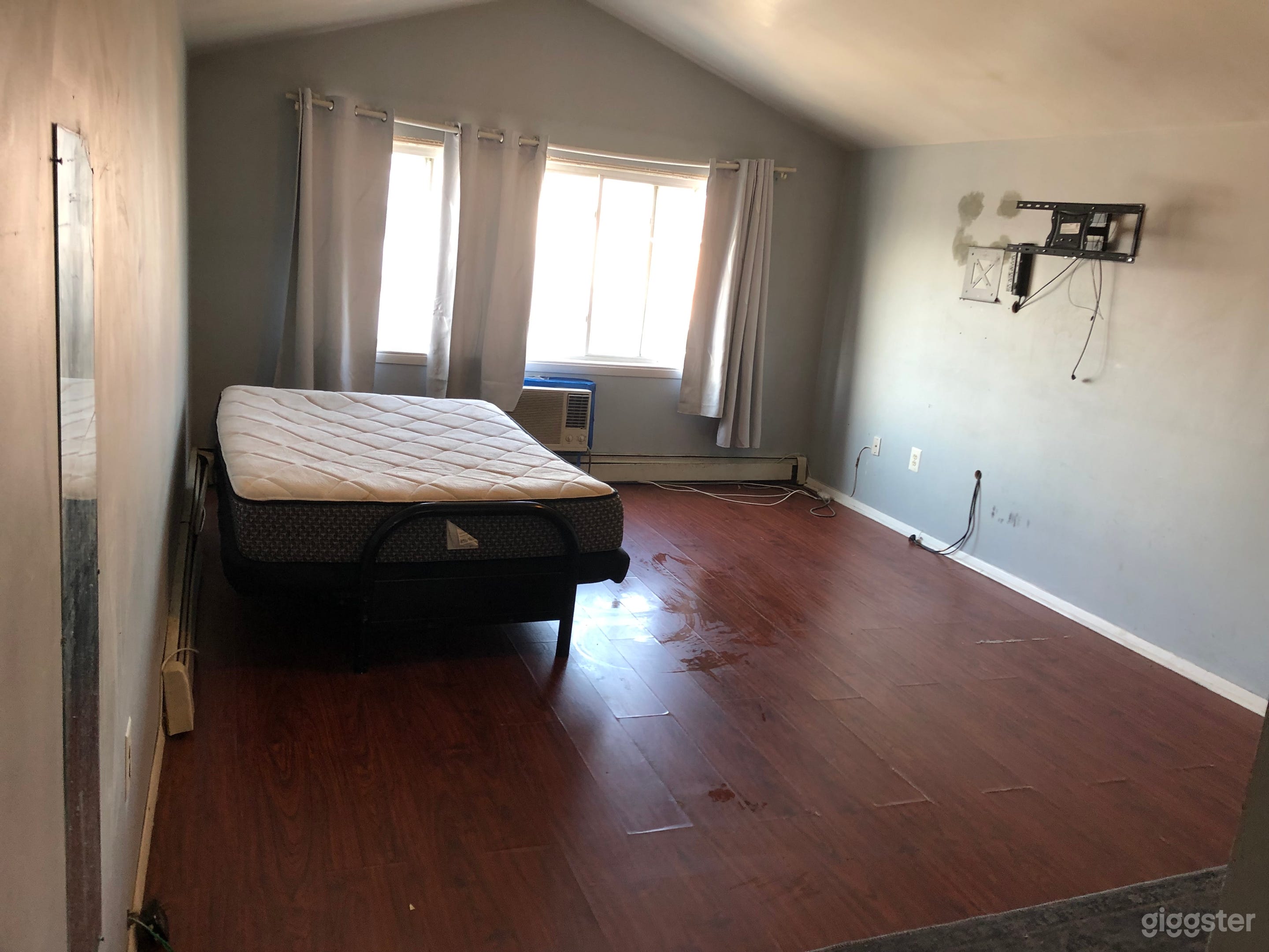 Quite Beechwood loft Photo 1