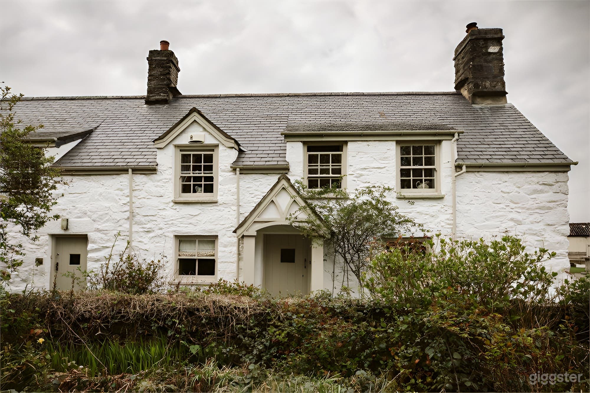 THE FARMHOUSE Photo 1