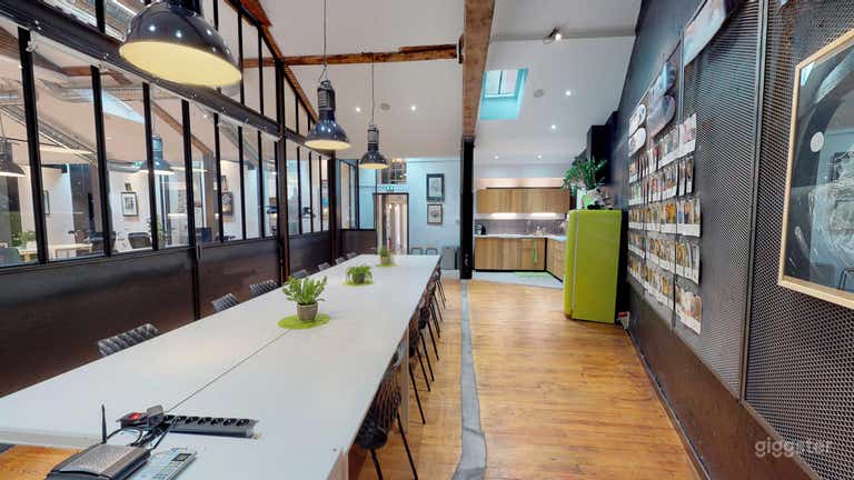  Loft de Production Industriel Chic & Espace de Réunion à Toulouse 