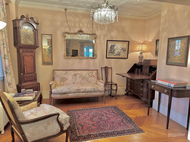  Alcove has secretary desk 