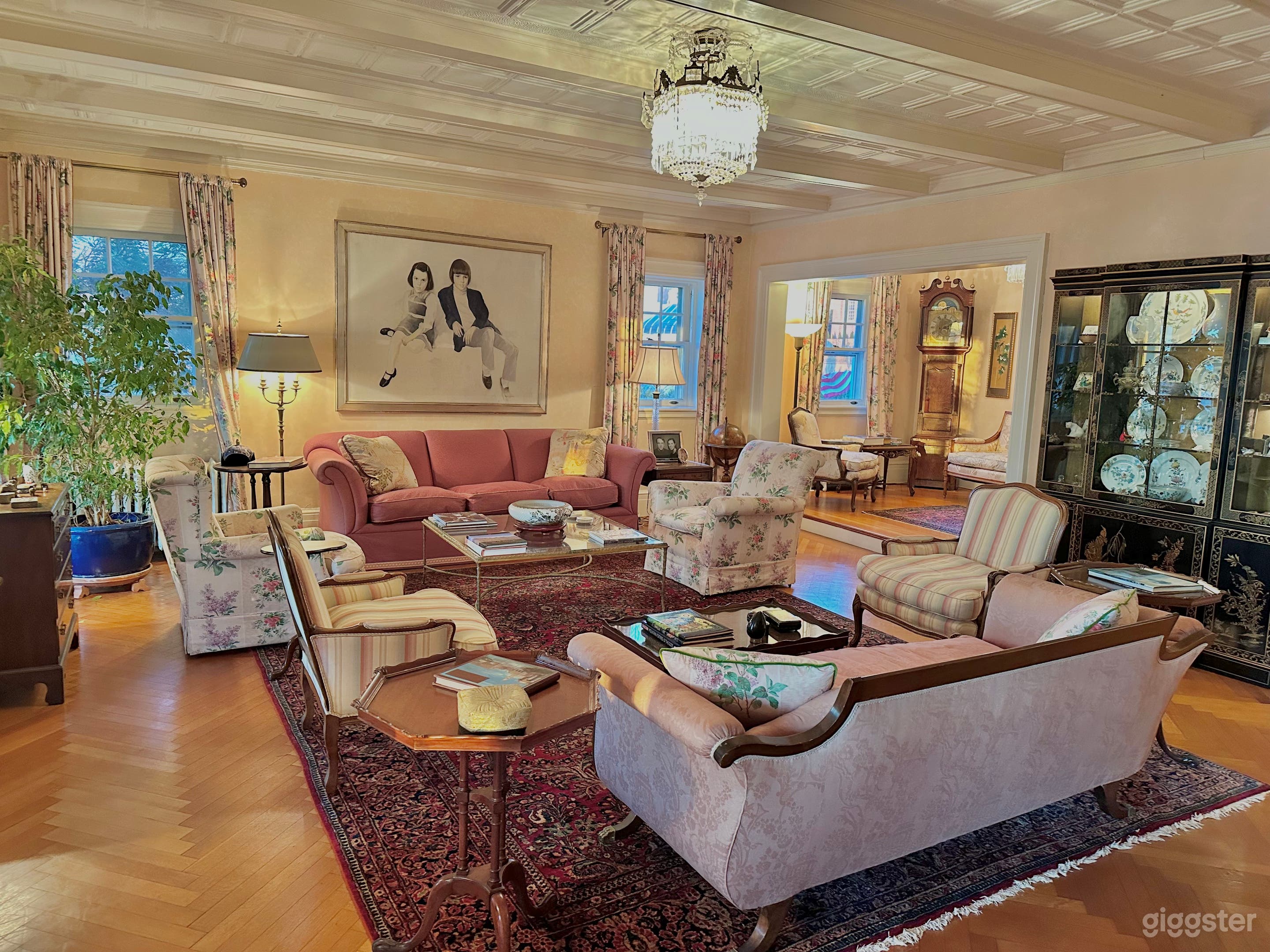 Living room facing alcove
