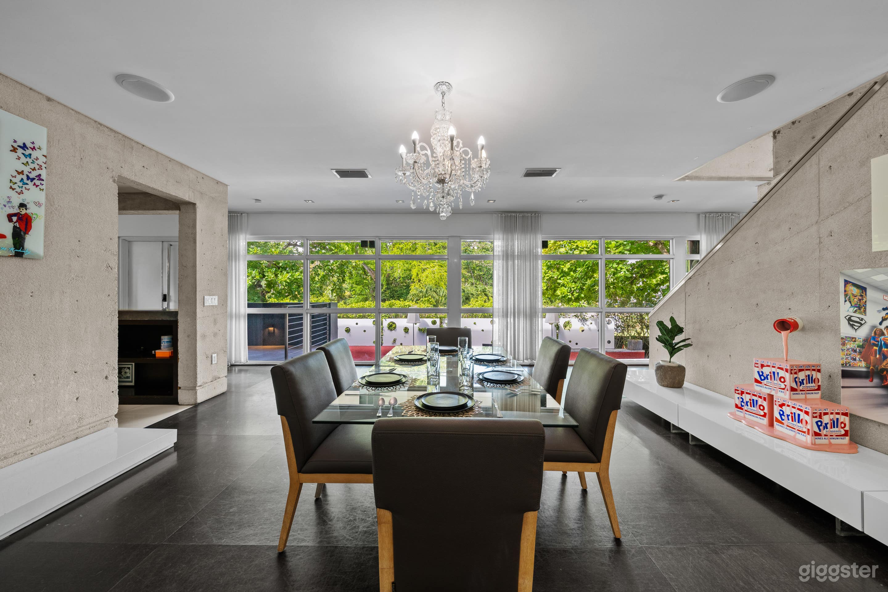 VILLA CELINE: VERSATILE MIAMI MASTERPIECE Photo 3