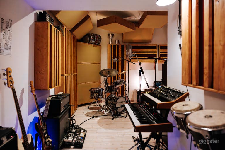  Professional Recording Studio in Neukölln 