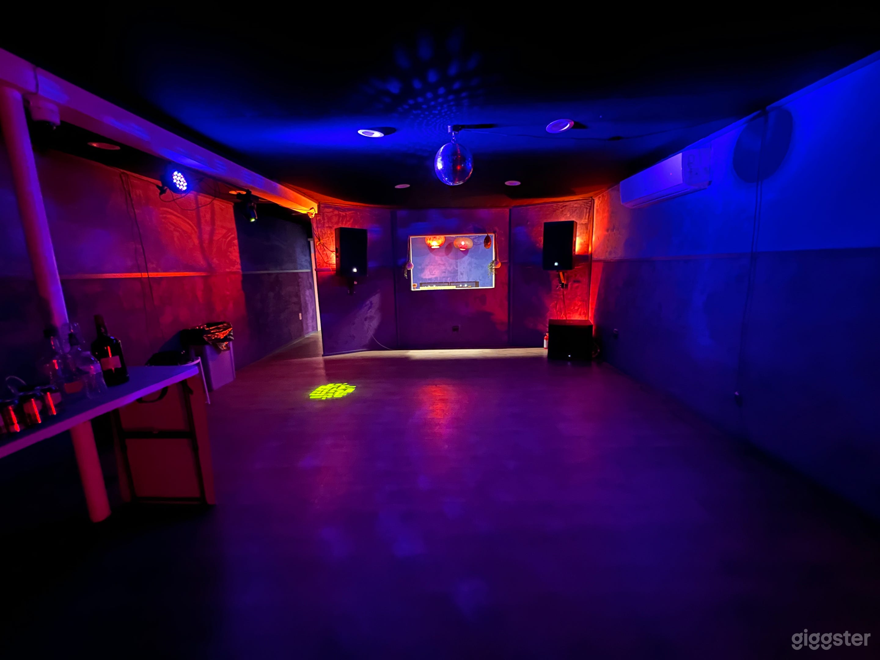 Hollywood mixed-use Photo 1