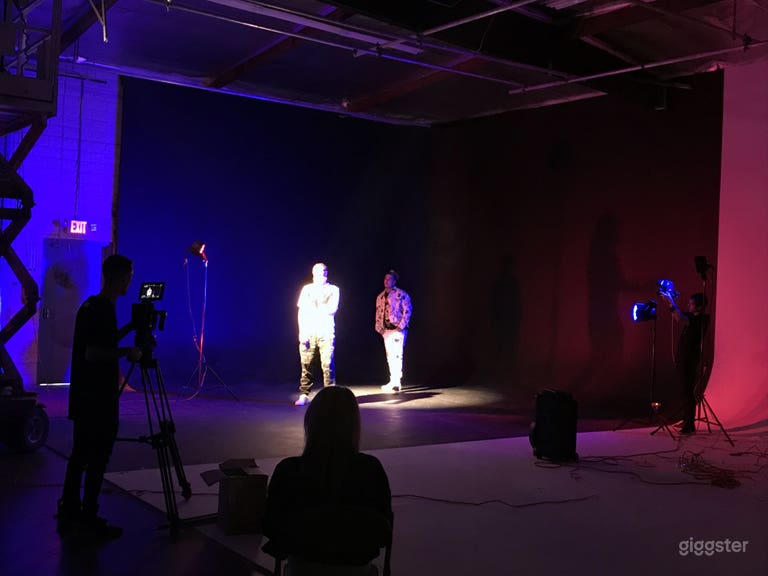  50' Black Cyc / Black Void Studio 