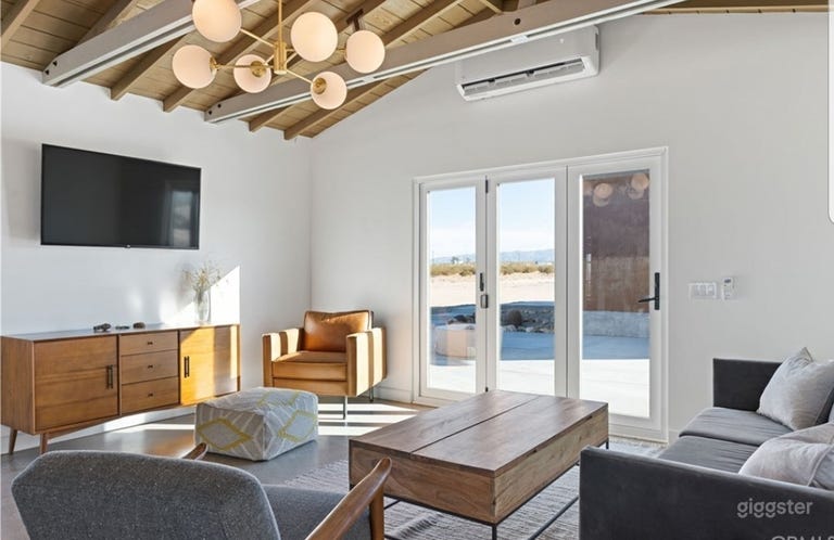  Secluded Desert House w Pool, Spa & Casita 