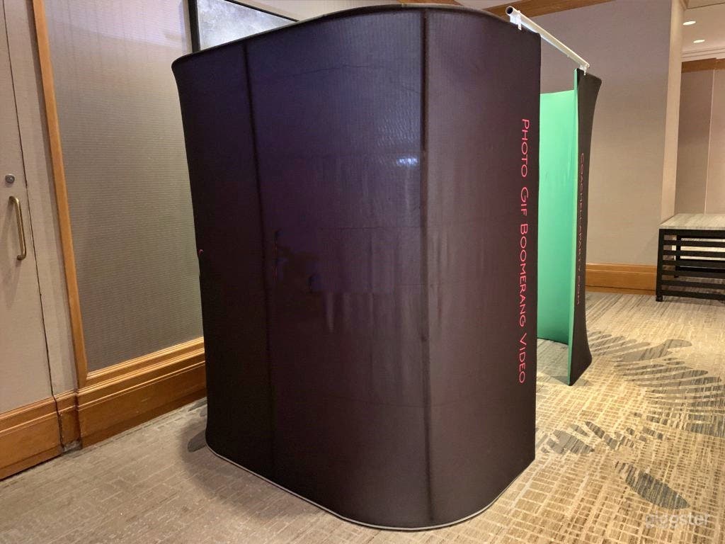 Walk-in Photo Booth Photo 3