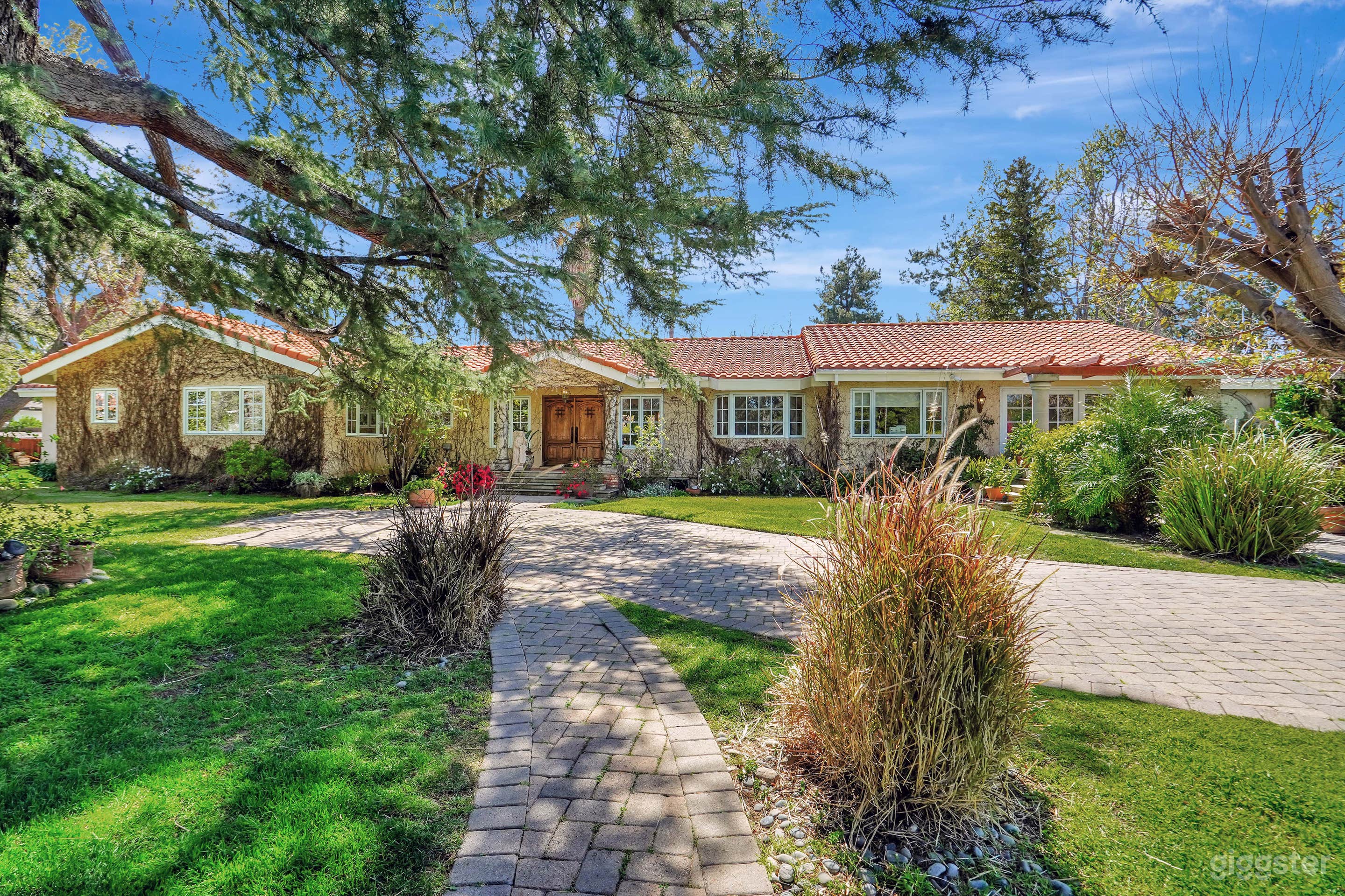 Magnificent Main Entrance with plenty of space for dollies