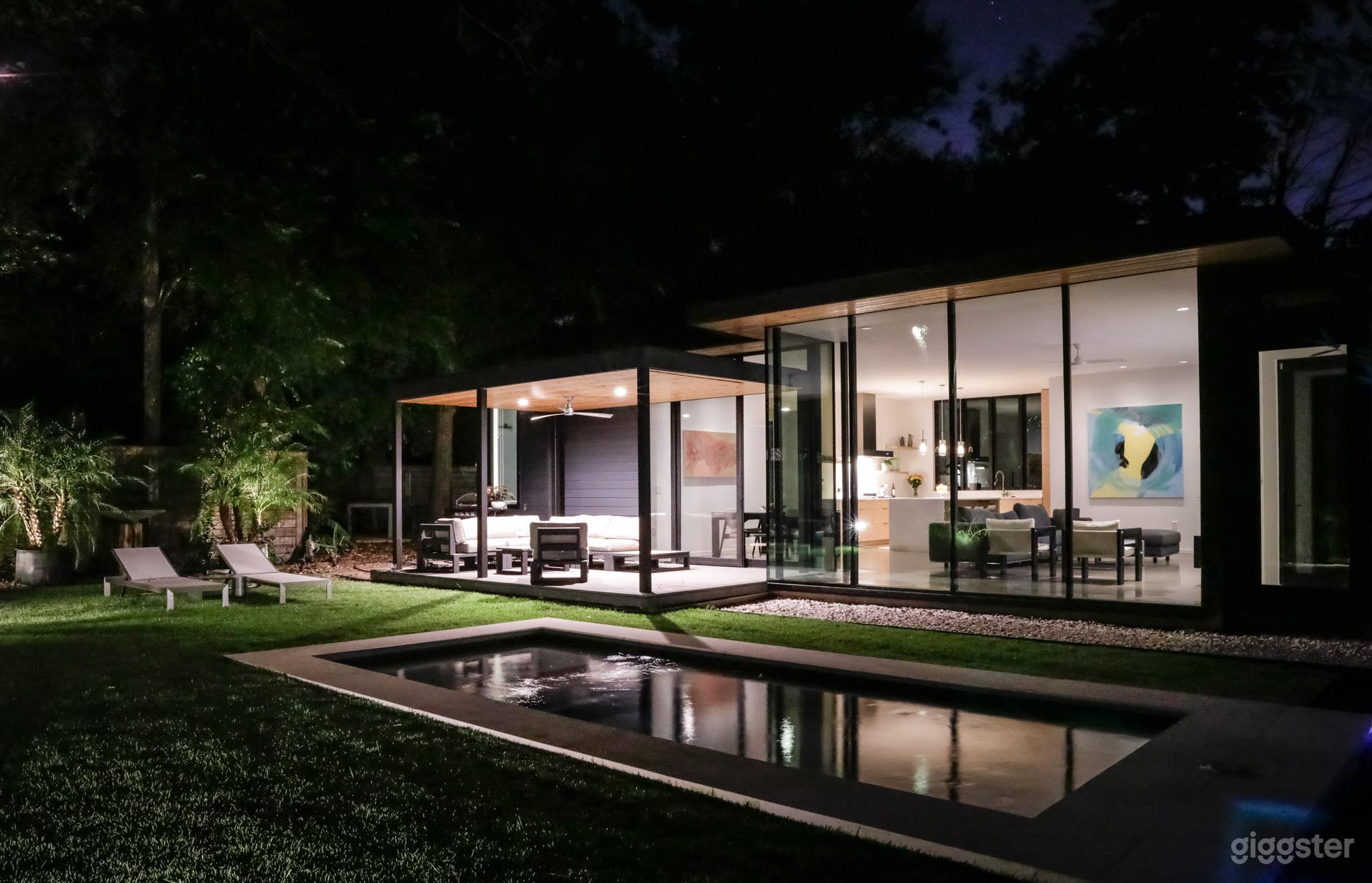 Allandale Modern Residence w/ great indoor/outdoor Photo 2