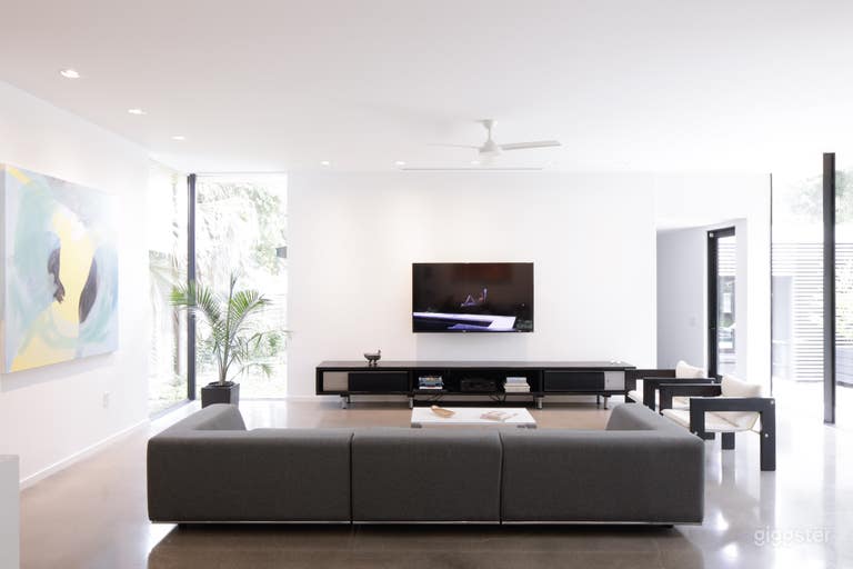  Allandale Modern Residence w/ great indoor/outdoor 