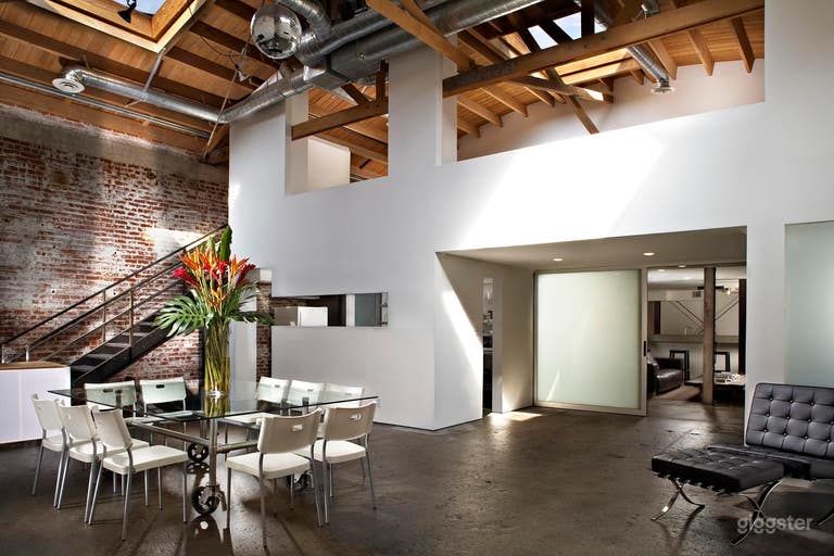  Kitchen/Conference Area 