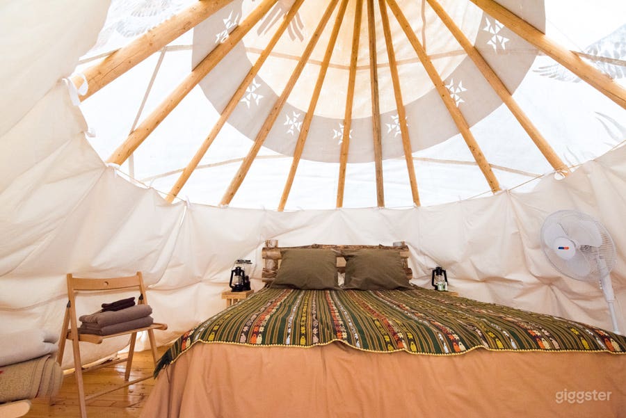 Beautiful Tipi 2 Glamping with Earth Color Vibe Photo 2