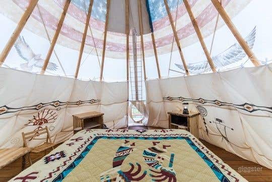 Beautiful Tipi 2 Glamping with Earth Color Vibe Photo 3