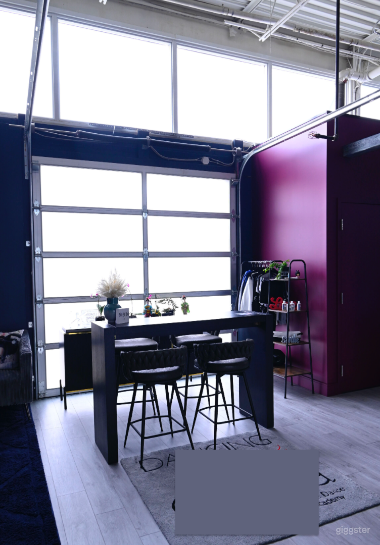 Moody-Chic Dance + Creative Studio with Luxe Decor Photo 2