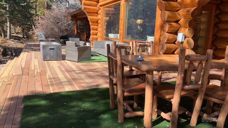  1000sqf red wood deck 