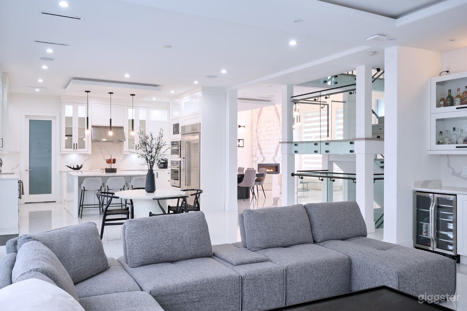 Spacious, Bright, and Airy Mid Century Modern Home Photo 2