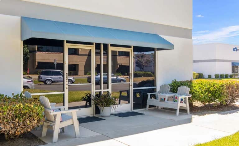  Modern and Private Conference Room 