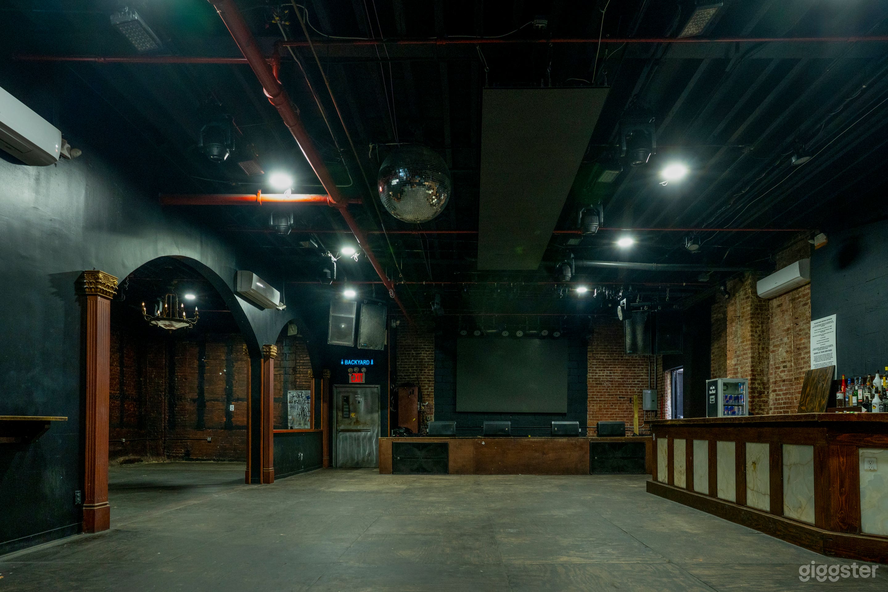 Rustic Event Space/Industrial Outdoor Space Photo 1