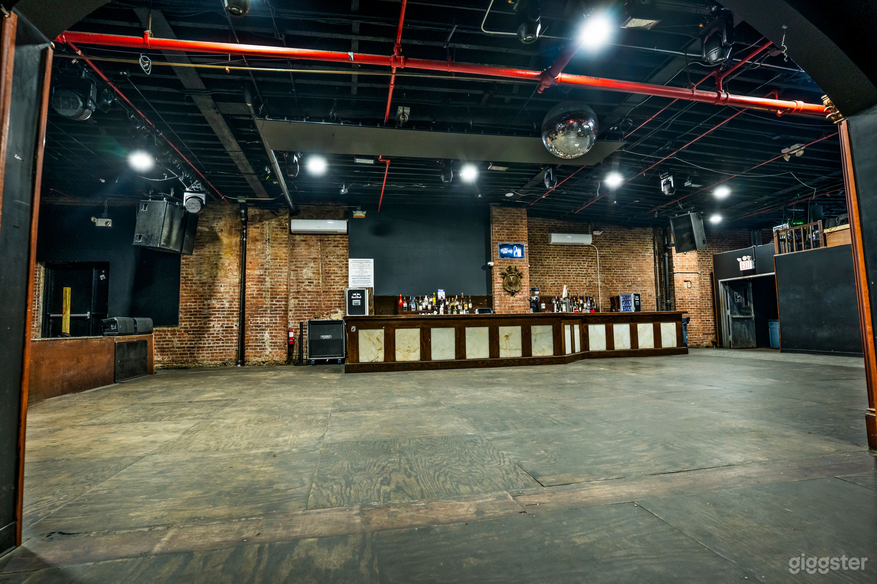 Rustic Event Space/Industrial Outdoor Space Photo 2